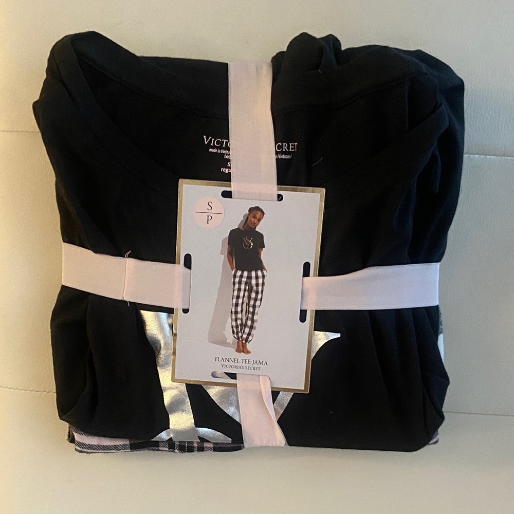 Victoria's Secret Flannel Pajama Set